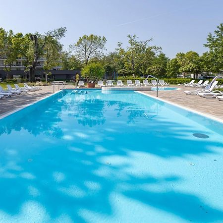Admiral Pearl Apartamento Siófok Exterior foto