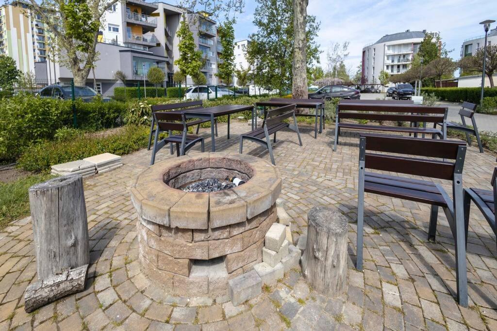 Admiral Pearl Apartamento Siófok Exterior foto
